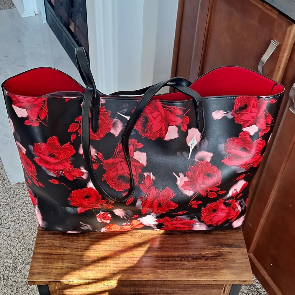 Large Floral Red and Pink With Black Background Victoria's Secret Tote - Picture 3 of 10